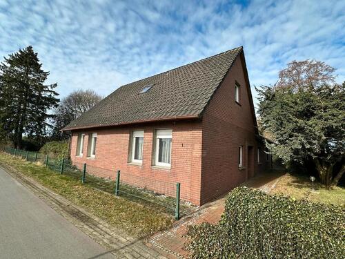 Foto - Ohne Käuferprovision ! Einfamilienhaus mit großem Grundstück