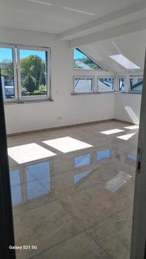 Foto - 3 Zimmer Wohnung - 1.350,00&nbsp;EUR Kaltmiete, ca.&nbsp; 90,00&nbsp;m&sup2;
