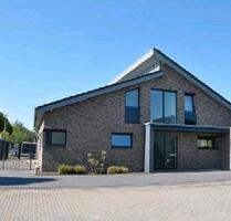 EinfamilienhausAnliegerwohnung - 720.000,00 EUR Kaufpreis, in Hückelhoven (PLZ: 41836)