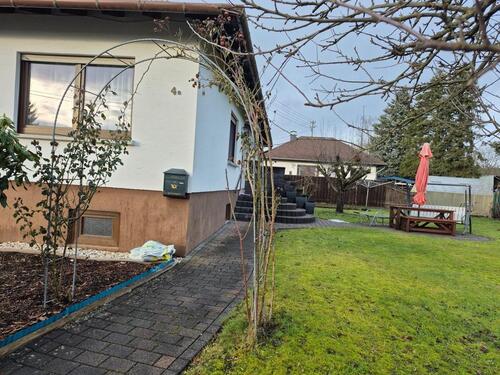 Foto - Einfamilien in Meudt - 299.000,00&nbsp;EUR Kaufpreis, ca.&nbsp; 140,00&nbsp;m&sup2;
