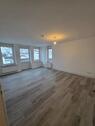 Foto - Frisch renovierte 2-Zi.-Wohnung (44 m²) mit Balkon & Pantryküche