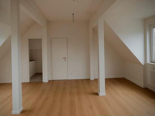 Foto - 1,5 Zimmer Dachgeschoss renoviert