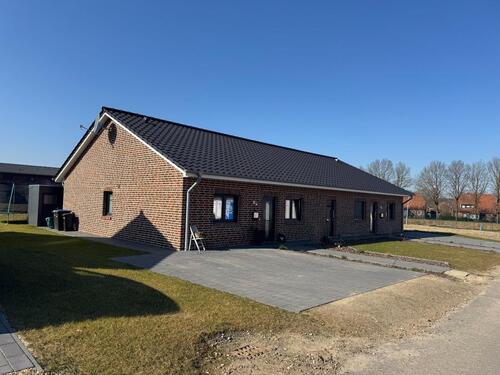 Foto - Neubau! Ebenerdige 3-Zimmer Doppelhaushälfte