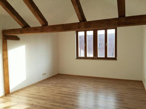 Foto - 2-Zimmer-Whg. 73m² DG Dessau Mitte, moderne Einbauküche, Balkon