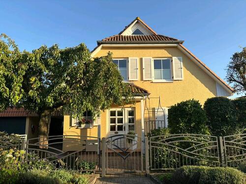 Foto - Gepflegtes Einfamilienhaus im Landhausstil