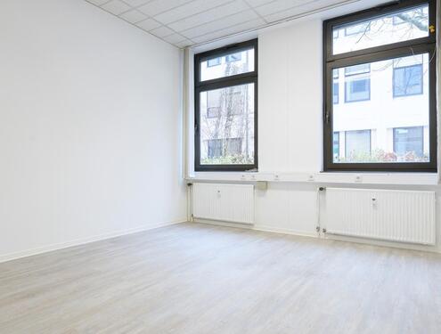 Foto - Renovierte Bürofläche für Verwaltungen, Startups & Vertriebsteams – sofort startklar