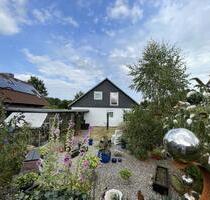 Helle 2 Zimmer DG Wohnung in Berend – Vollbad EBK ruhige Lage - Nübel