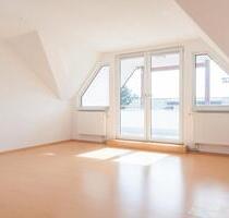 Charmante 3-Zimmer-Dachgeschosswohnung mit Loggia & Stellplatz - Staufenberg