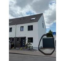 Videoüberwachter Stellplatz Nähe Flughafen Köln Bonn