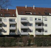 3 Zimmer DG Wohnung, provisionsfrei mit Südbalkon, nähe Uniklinik - Stadtbergen