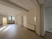 Foto - Vielseitige Büro- oder Praxiseinheit (ehem. Physiotherapie) preiswert zu vermieten!