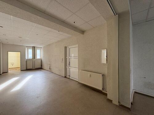 Foto - Vielseitige Büro- oder Praxiseinheit (ehem. Physiotherapie) preiswert zu vermieten!