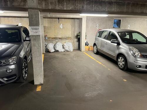 Foto - Tiefgaragenstellplatz in 32791 - sicher & sofort verfügbar !