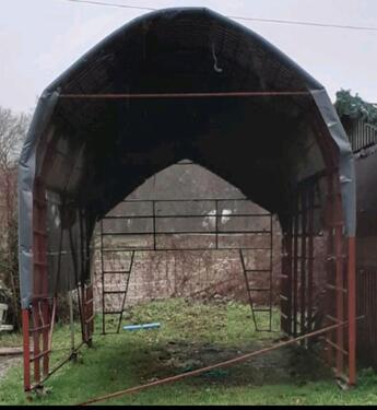 Foto - NACHMIETER FÜR STELLPLATZ ÜBERDACHT CARPORT WOMO, WOHNWAGEN BOOT