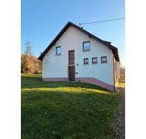 Haus oder 2 Wohnungen in Ballweiler - Sankt Ingbert