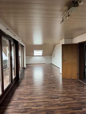 Foto - Freundliche 3-3,5-Zimmer-DG-Wohnung mit EBK in Eberbach