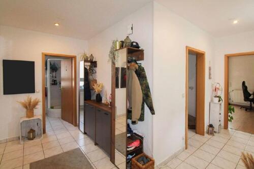 Foto - Erdgeschoss-Wohnung mit Terrasse und Garten