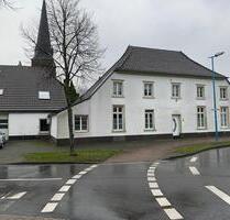 Stilvolle Etagenwohnung im Denkmalgeschützten Haus - Bedburg-Hau