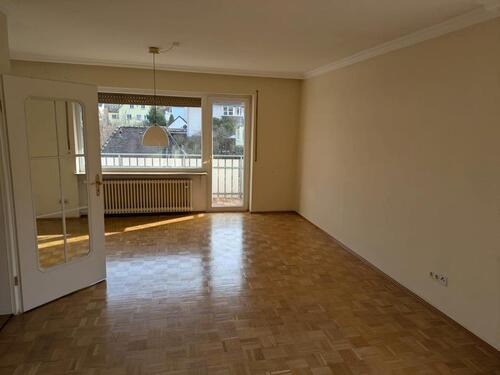 Foto - 4-Zimmer-Wohnung mit Balkon - 1.100,00&nbsp;EUR Kaltmiete, ca.&nbsp; 112,00&nbsp;m&sup2;