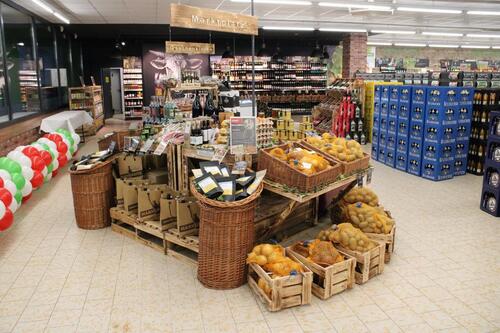 Foto - Shop-in-Shop-Konzept auf 80 m² in Oberviechtach