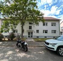 Helle 4 Zimmer Wohnung in Karlsruhe Neureuther str.37 DG