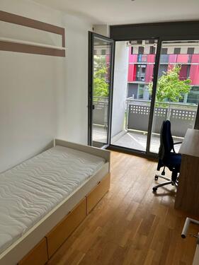 Foto - Room WG available at U2 Dülferstr (15 min to central station)