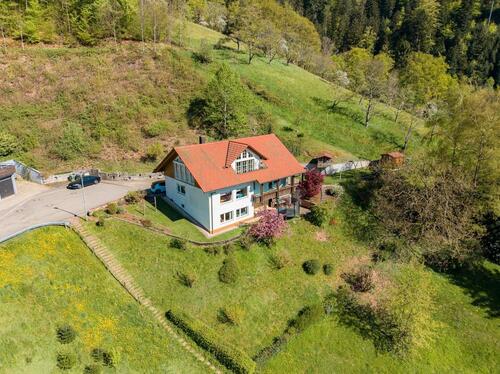 Foto - Zweifamilienhaus in unverbaubarer Hanglage