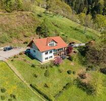 Zweifamilienhaus in unverbaubarer Hanglage - Oppenau