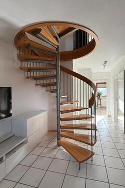 Foto - Provionsfrei: 4,5-Zimmer-Maisonettenwohnung mit Tiefgaragestellp.