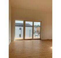 1-Zimmer-Dachgeschosswohnung - 391,00 EUR Kaltmiete, in Tiefenbach (PLZ: 94113)