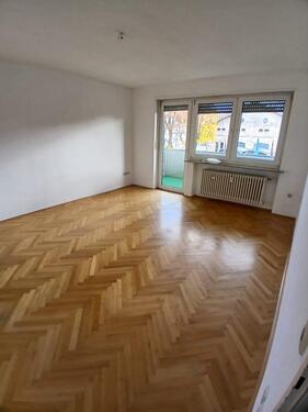 Foto - 4 Zimmer Wohnung zentrumnah - 1.100,00 EUR Kaltmiete, ca.  90,00 m²