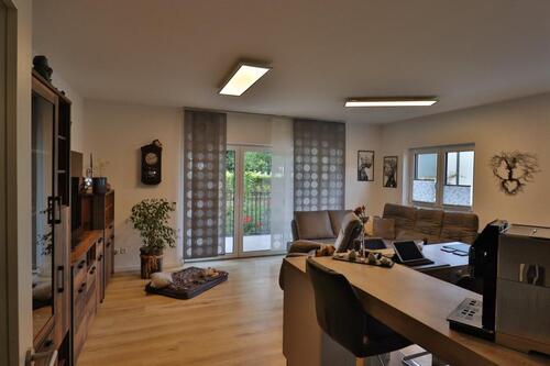 Foto - Großzügige 2.Zi.-Whg. mit 2 Balkonen, Aufzug und PKW-Stellplatz