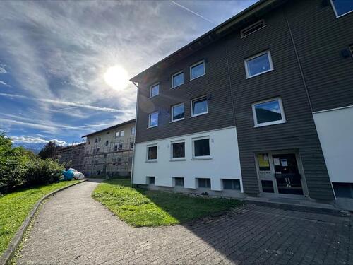 Foto - Hausnr. 33 3 Zimmer im 2. OG mit Balkon und toller Aussicht (frisch saniert)