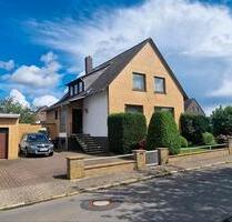 Freistehendes Einfamilienhaus mit Garage und Garten - Barsinghausen