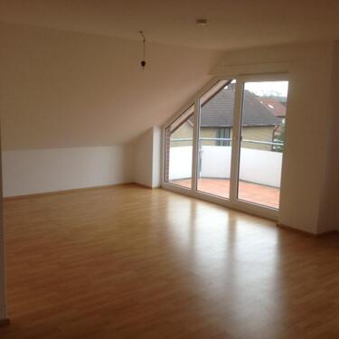 Foto - Schöne 2 Zi-DG-Wohnung mit Südbalkon und Garage