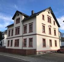 Kleine Dachgeschoss-Wohnung, frisch renoviert - Thalheim/Erzgebirge