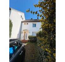 Reihenmittelhaus in Köln – 5 Zimmer, provisionsfrei & bezugsfrei