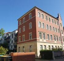 Altbaucharme 2-Zimmer-Wohnung mit 2 Balkonen in Dresden-Löbtau