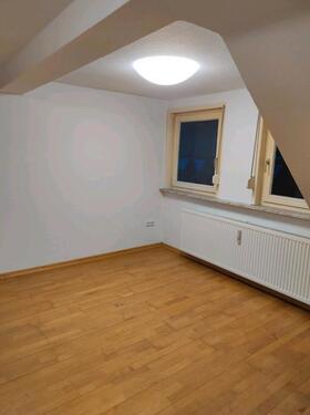 Foto - Wohnung 6 Zimmer Küche Bad in Zentraler Lage