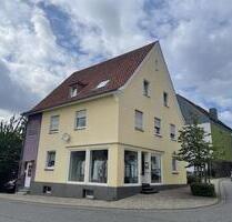 Attraktive Lage und große Schaufensterflächen, ideal für Ihren neuen Standort - Enger