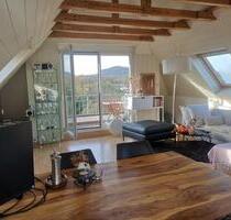 Von Privat: Gepflegte 3,5-Zimmer Dachgeschosswohnung - Erlenbach