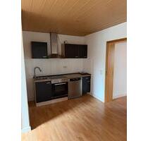 Schöne 2 Zimmer Erdgeschosswohnung mit Terrasse und Einbauküche - Solingen Wald