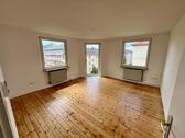 Foto - Frisch saniert: Stilvolle 3-Zimmer-Wohnung mit Balkon in zentraler Lage