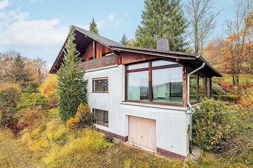 Foto - 6 Zimmer Einfamilienhaus zum Kaufen in Hessisch Lichtenau