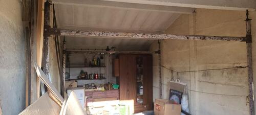 Foto - Gerüst für eine Garage doppelter Boden ca.100 Jahre alt