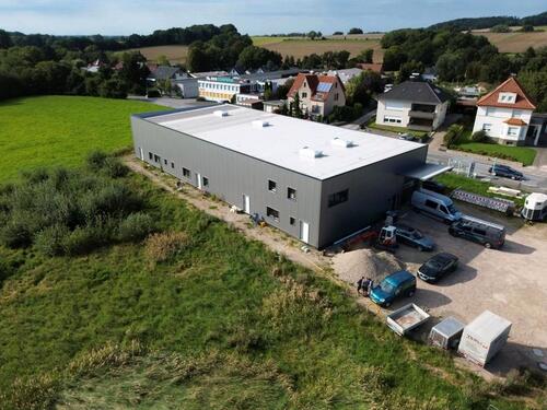 Foto - Neubau-Gewerbehalle mit Büroflächen in bester Lage von Detmold