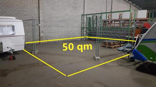 Foto - Gewerbefläche innerhalb einer großen Halle als Lagerfläche