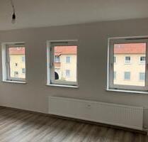 Platz für die Familie - Frisch renovierte 6-Zimmer-Wohnung in zentraler Lage von Lebenstedt - Salzgitter