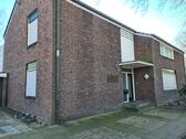 Foto - Doppelhaushälfte mit großem Garten und überlanger Garage