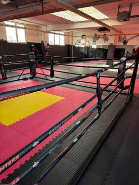 Foto - Halle zu vermieten - 2.320,00 EUR Kaltmiete, ca.  10,00 m²